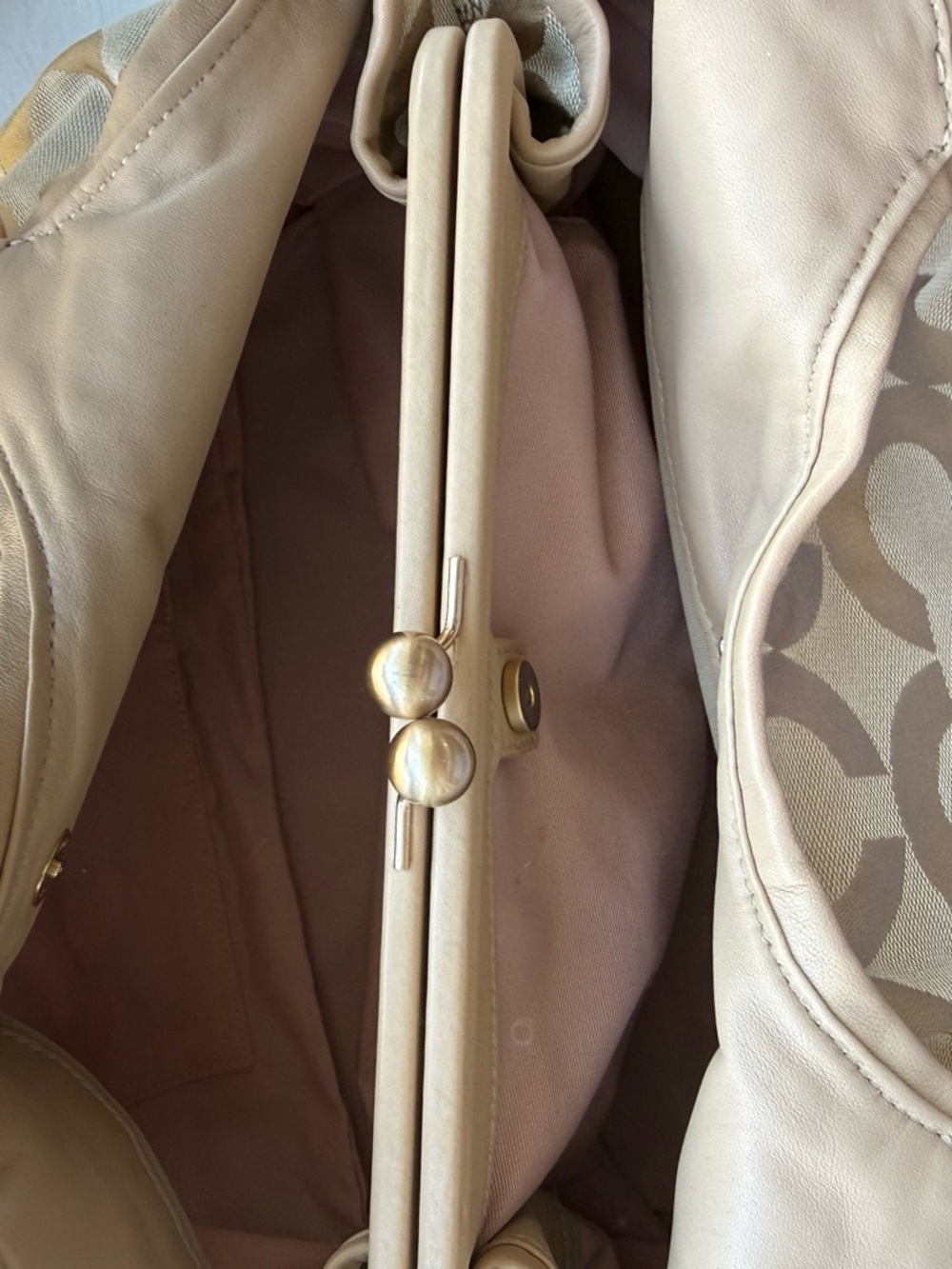 Coach jacquard kiss lock bag - Picture 3 of 12